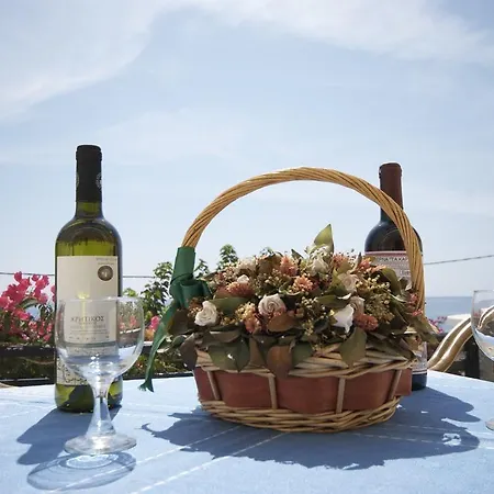 Sarikampos Μύρτος