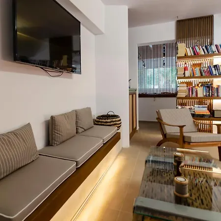 Aparthotel Sarikampos